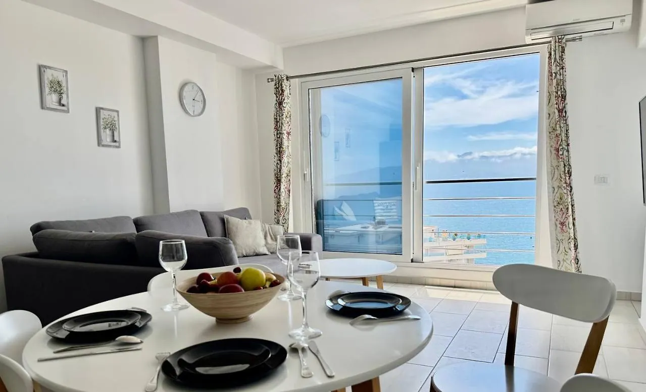 Vista View Comfort Sarandë 0*,  Albania